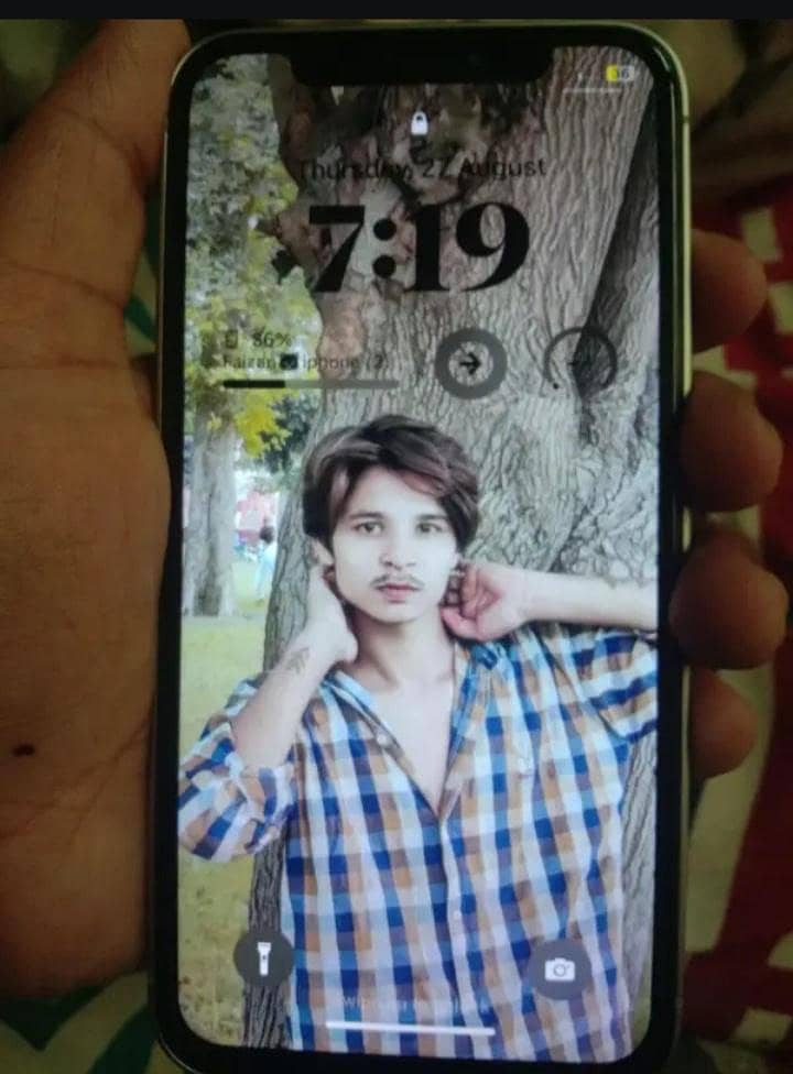 Apple iPhone X 3