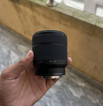 Sony FE 28-70mm F3.5-5.6 OSS Lens – Lens Only