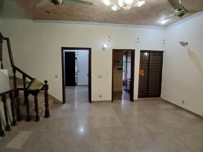 5 Marla Upper Portion For in j2 Block Near Canal Road Lahore