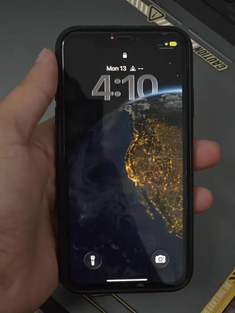 Apple iPhone 11 0