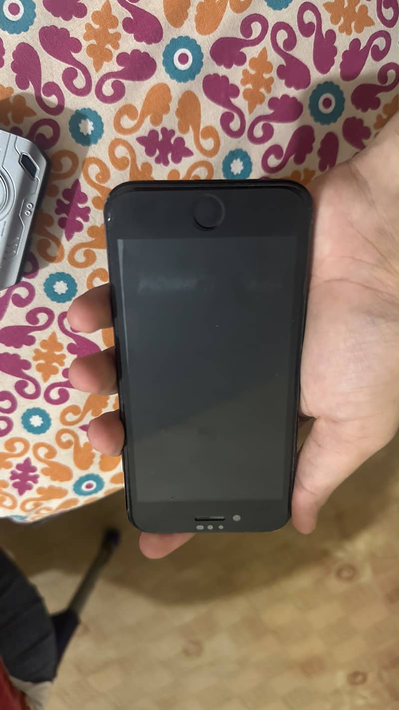 Apple iPhone SE 5
