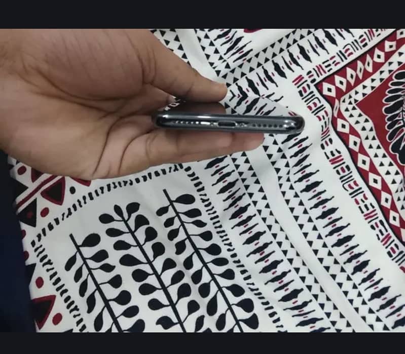 Apple iPhone X 3