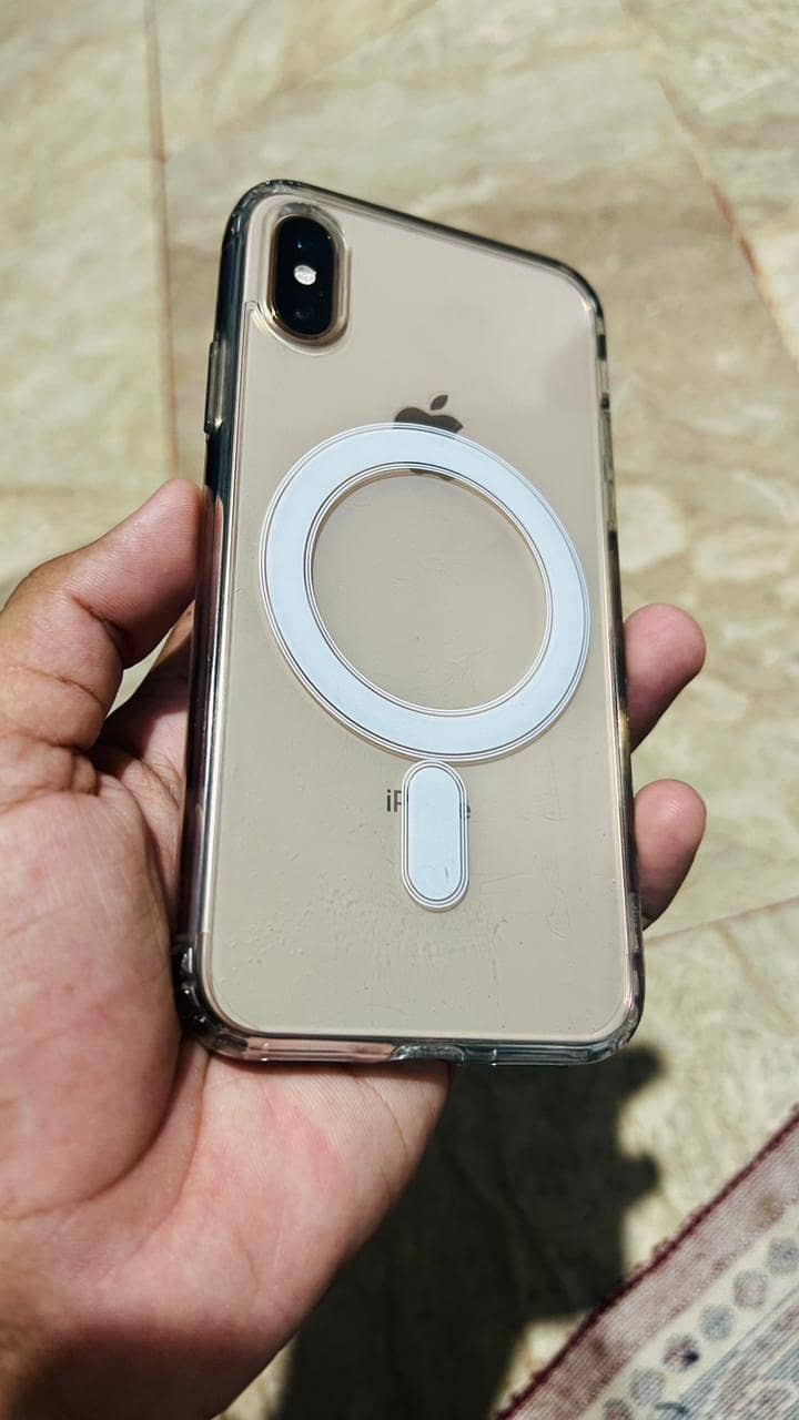 Apple iPhone XS 1