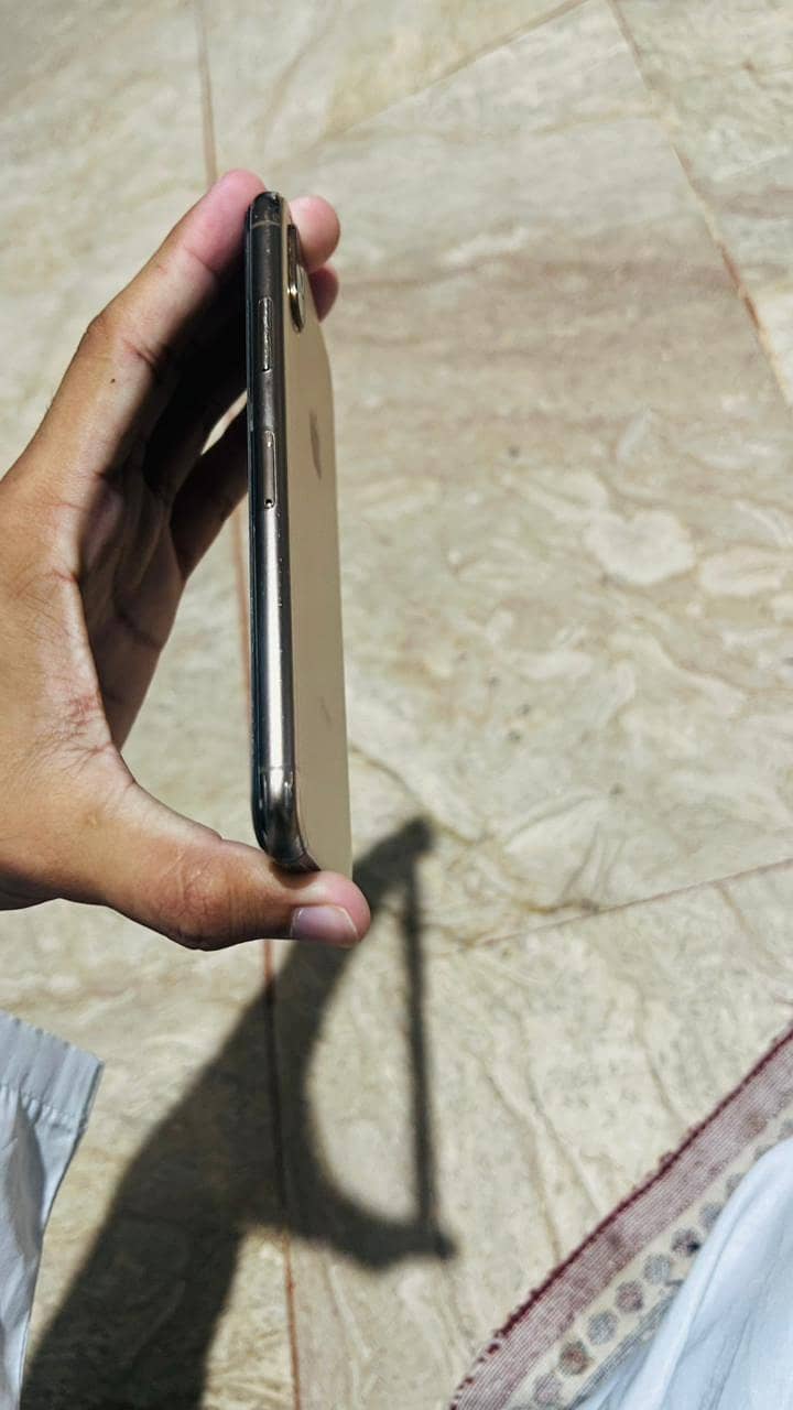 Apple iPhone XS 2