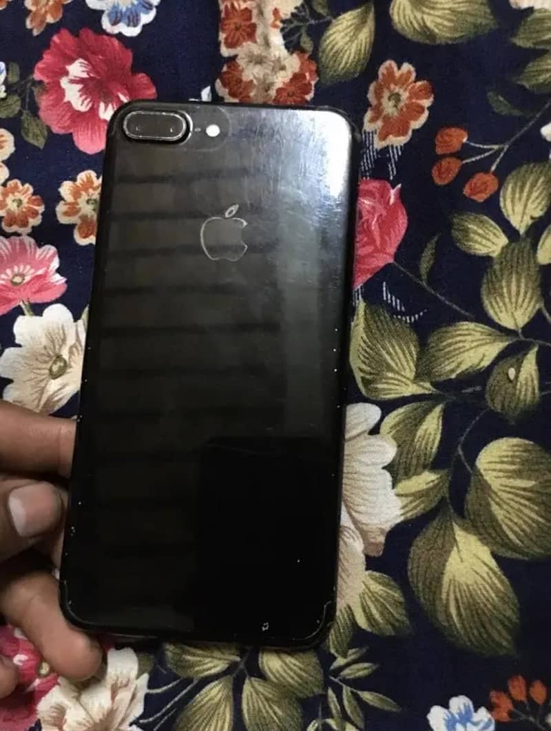 Apple iPhone 7 Plus 1