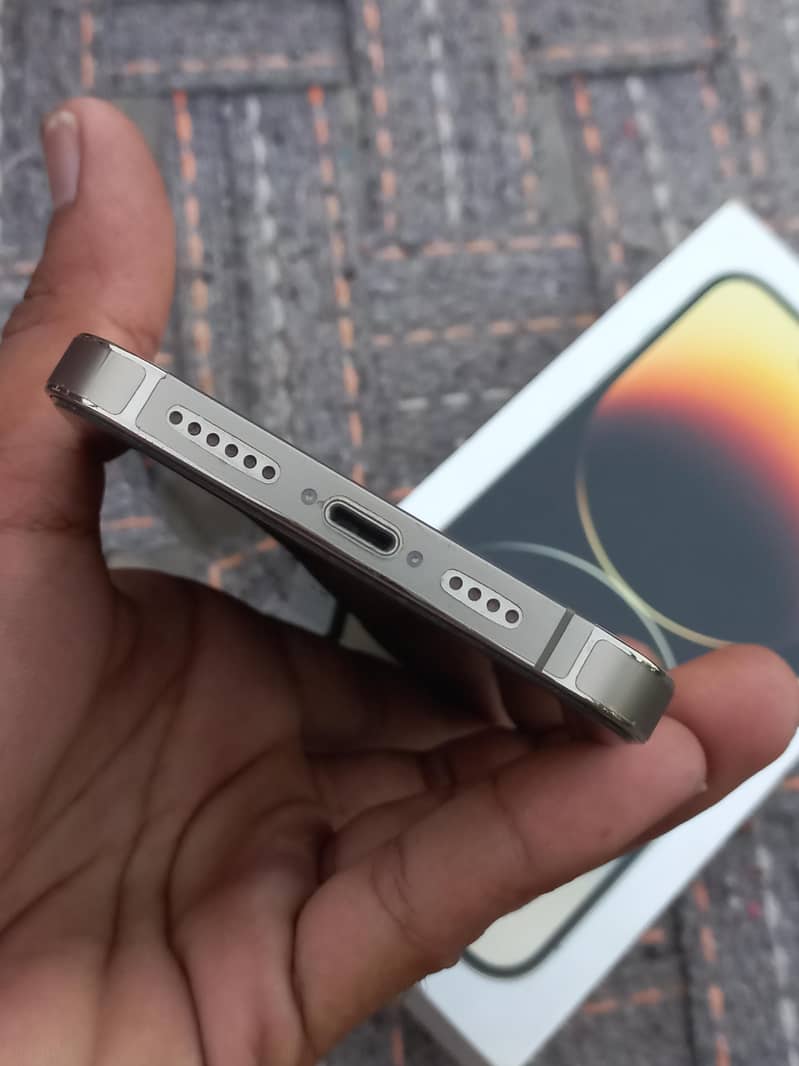 Apple iPhone 14 Pro Max 6