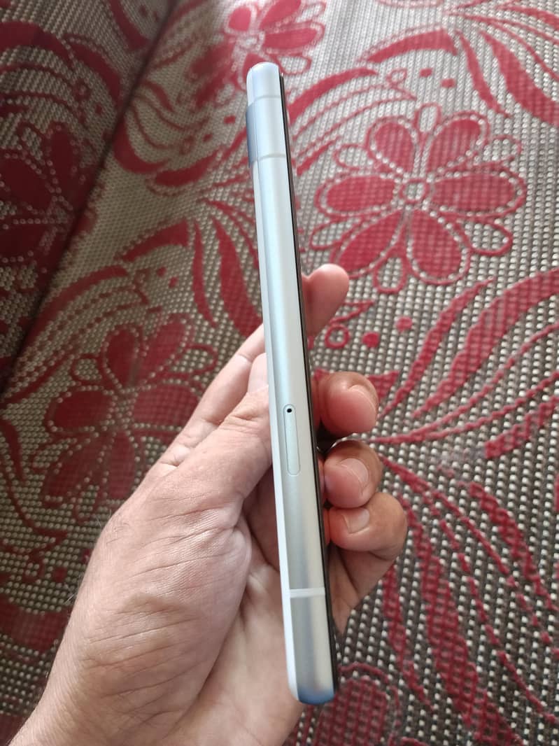 Google Pixel 7a 2
