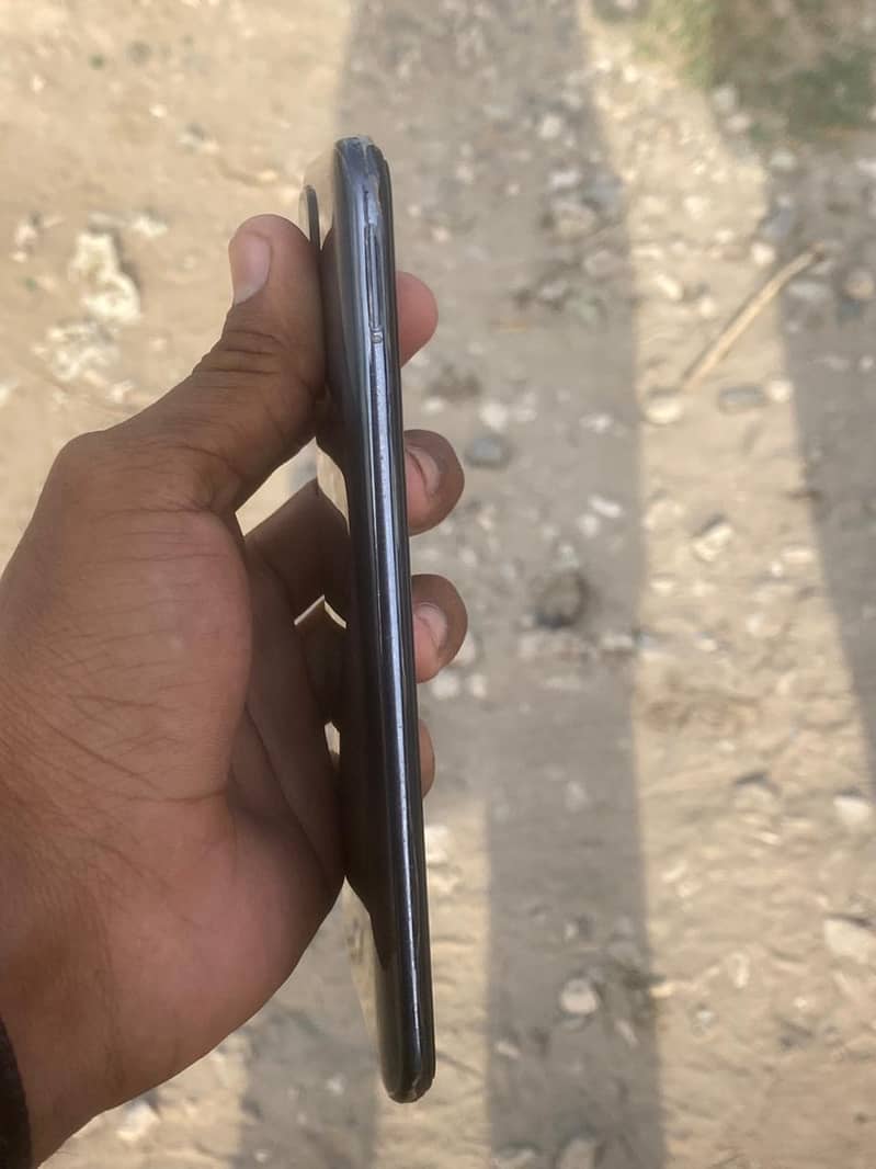 Xiaomi Redmi Note 10S 4