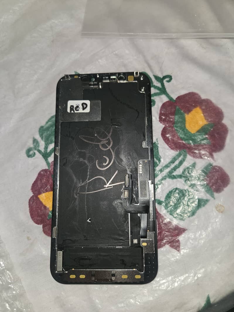 Apple iPhone 12 6