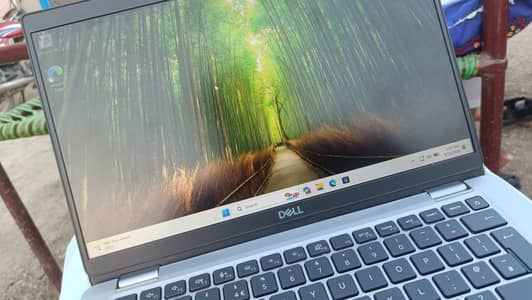 Dell Latitude 5330 12gen Touch Screen/ 16GB Ram / 512 NVMe