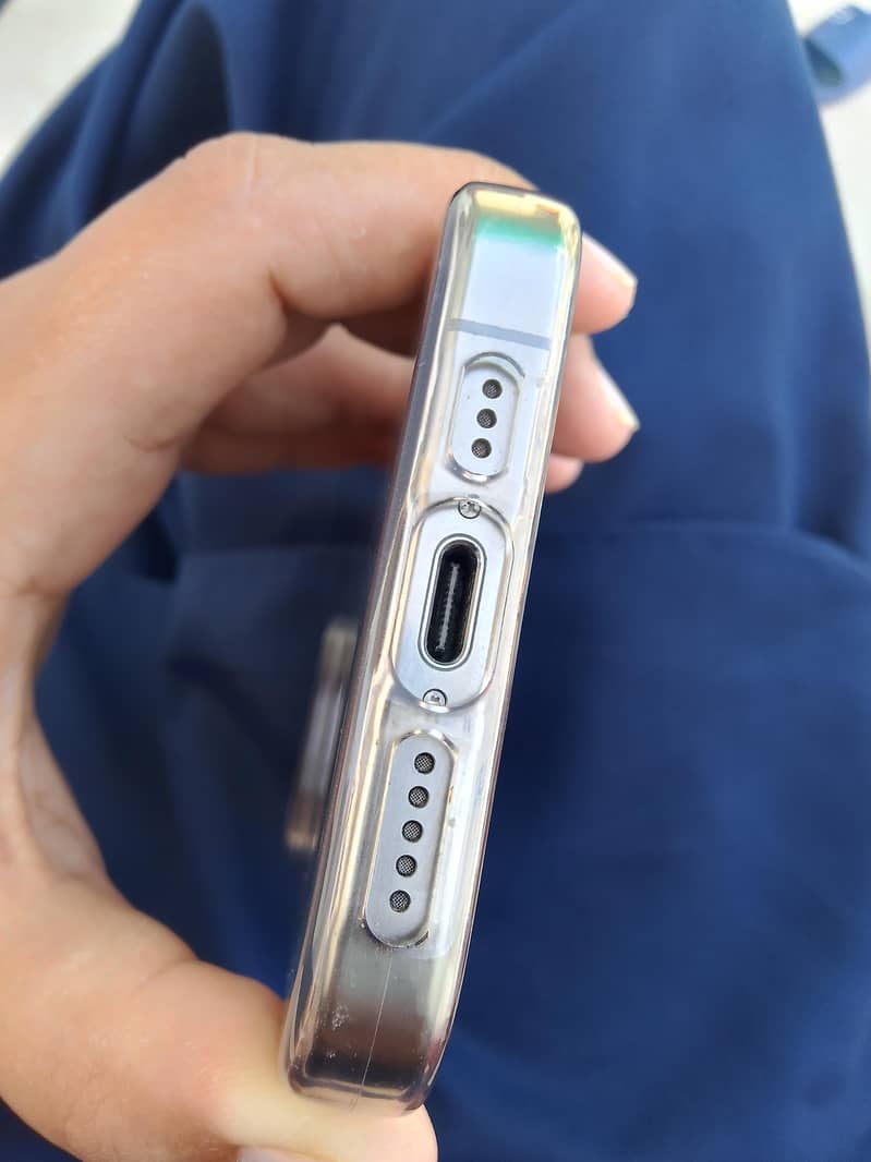 Apple iPhone 15 Pro 1
