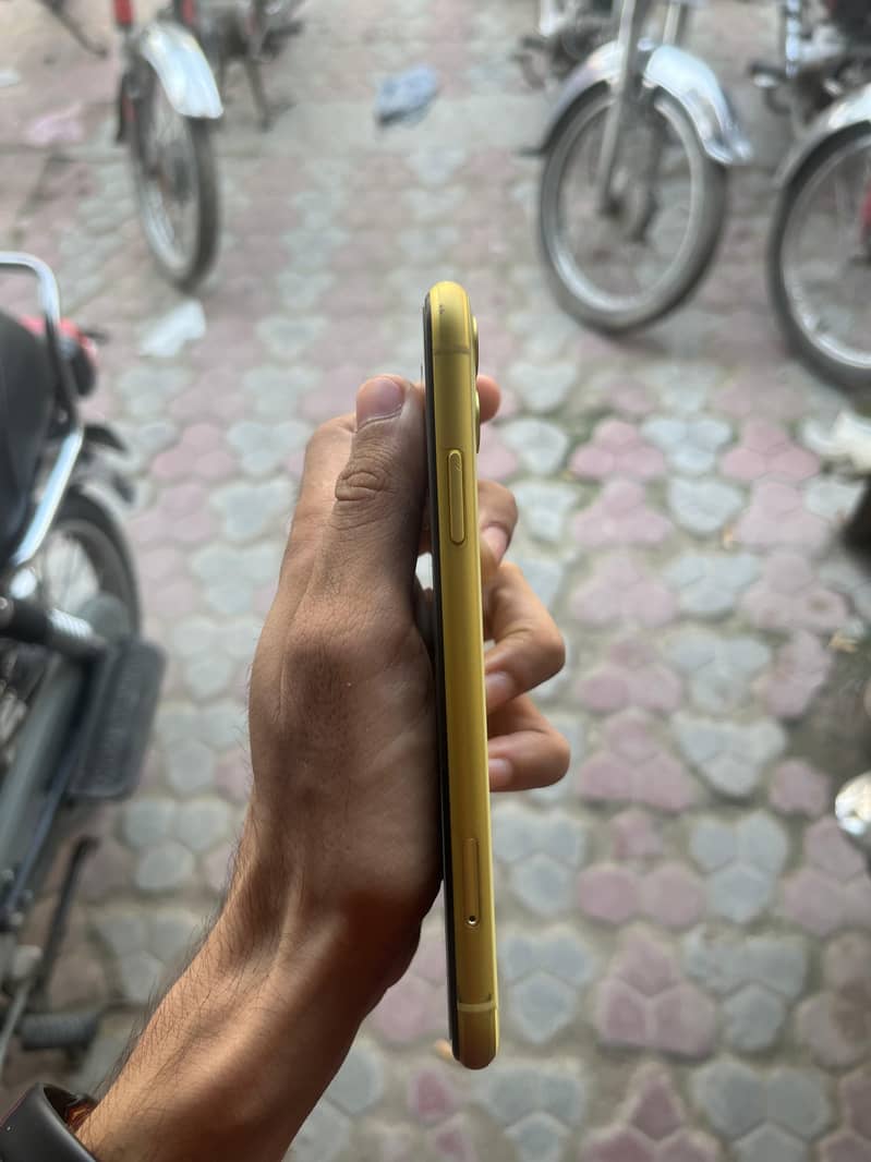 Apple iPhone 11 2