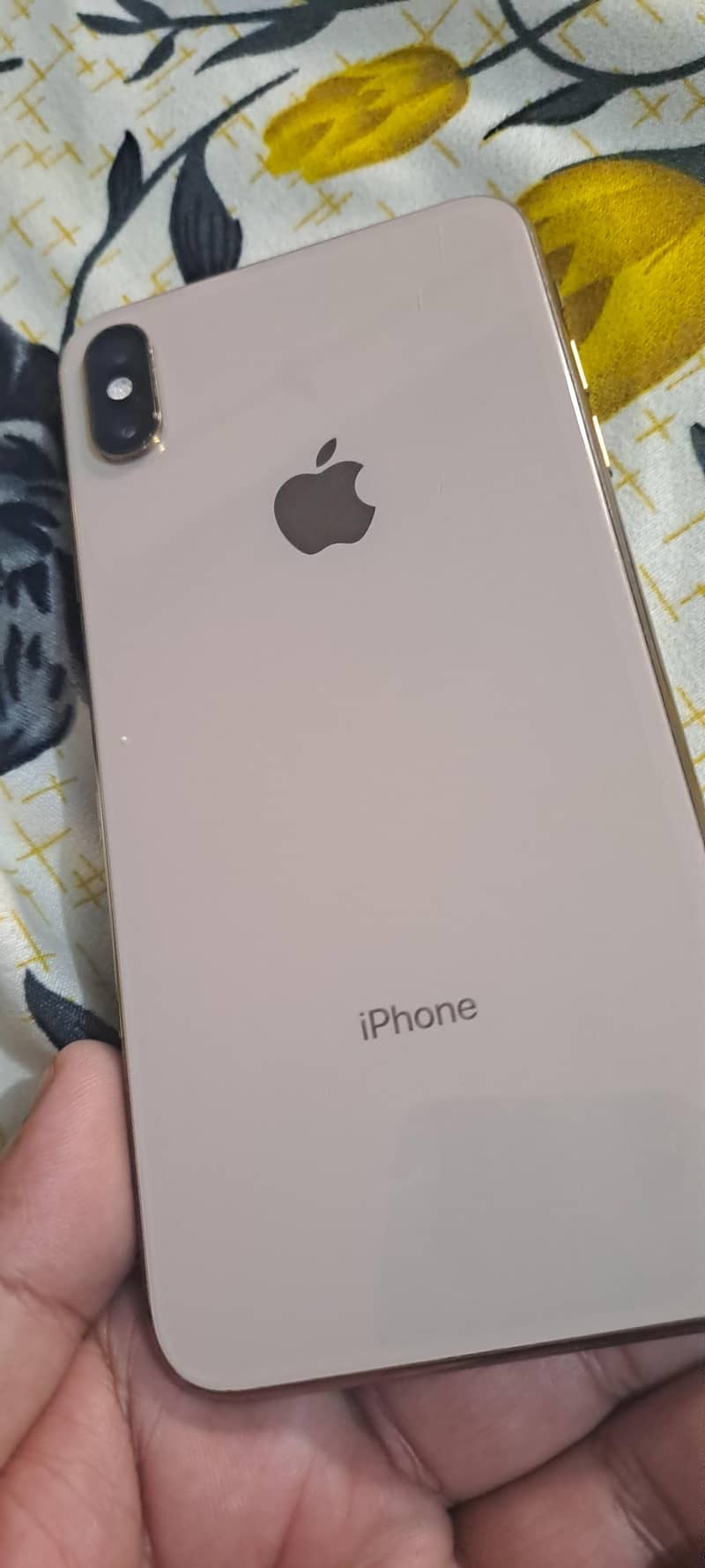 Apple iPhone XS Max 0