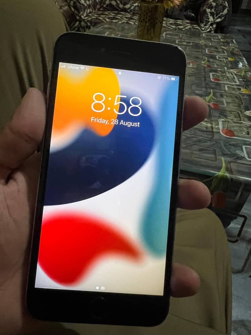 Apple iPhone 6S Plus 0