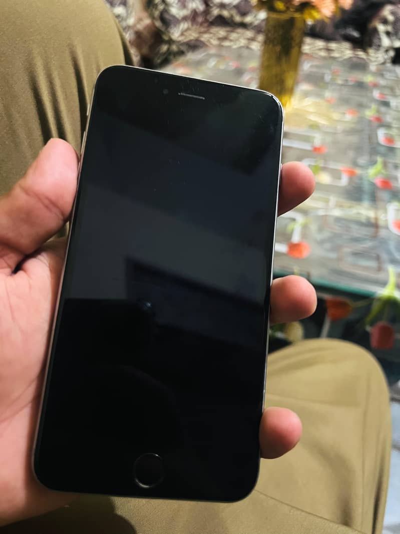 Apple iPhone 6S Plus 3