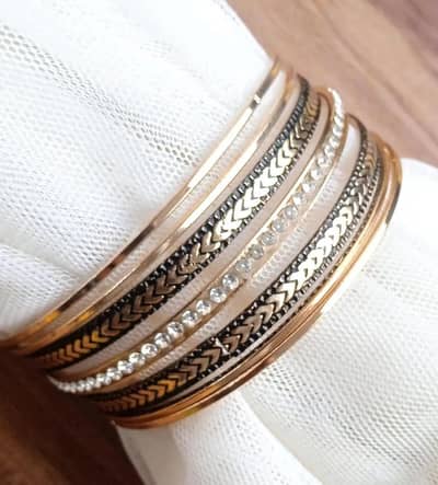 *Product Name*: 7-Piece Antique Gold Plated Bangles Set for Women