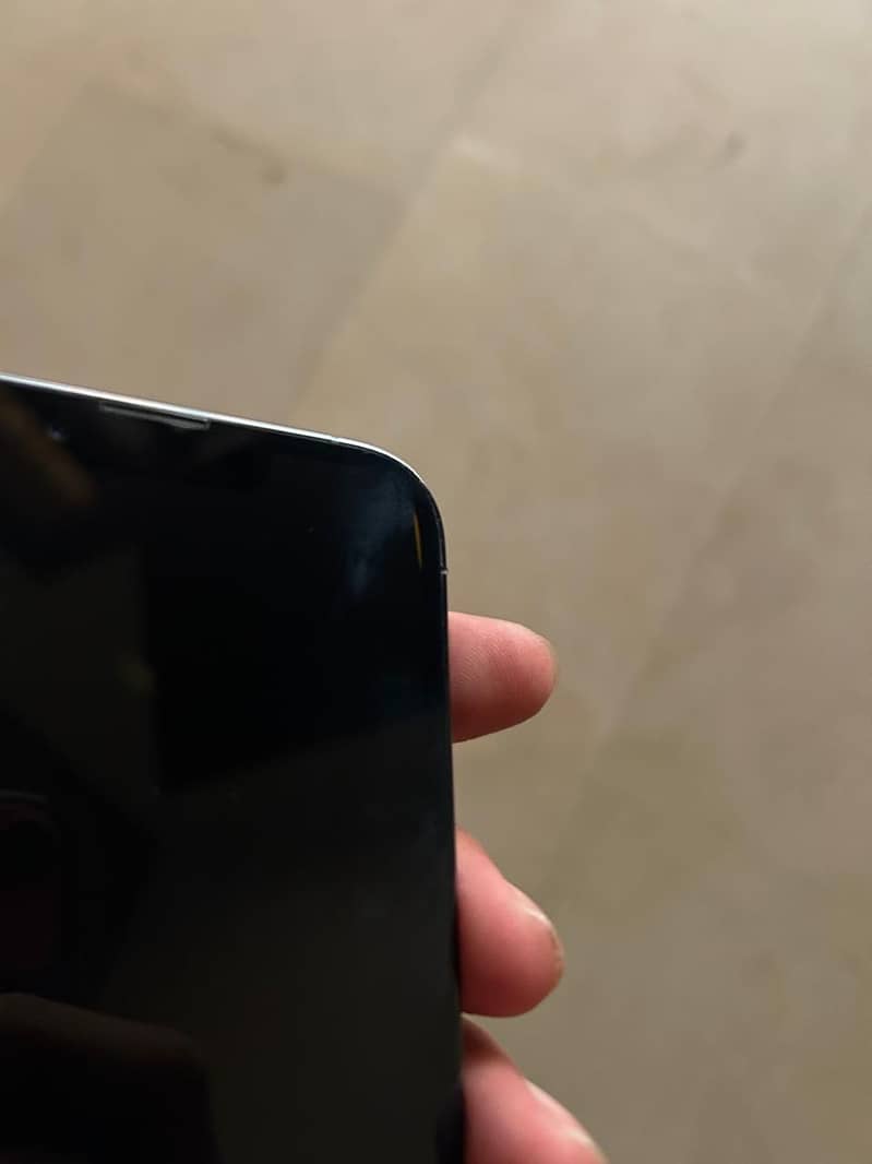 Apple iPhone 13 Pro 4