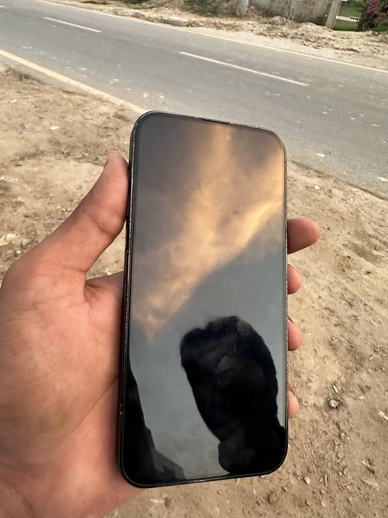 Apple iPhone 14 Pro Max 4