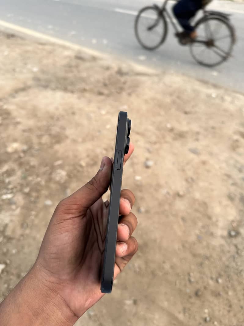 Apple iPhone 14 Pro Max 6