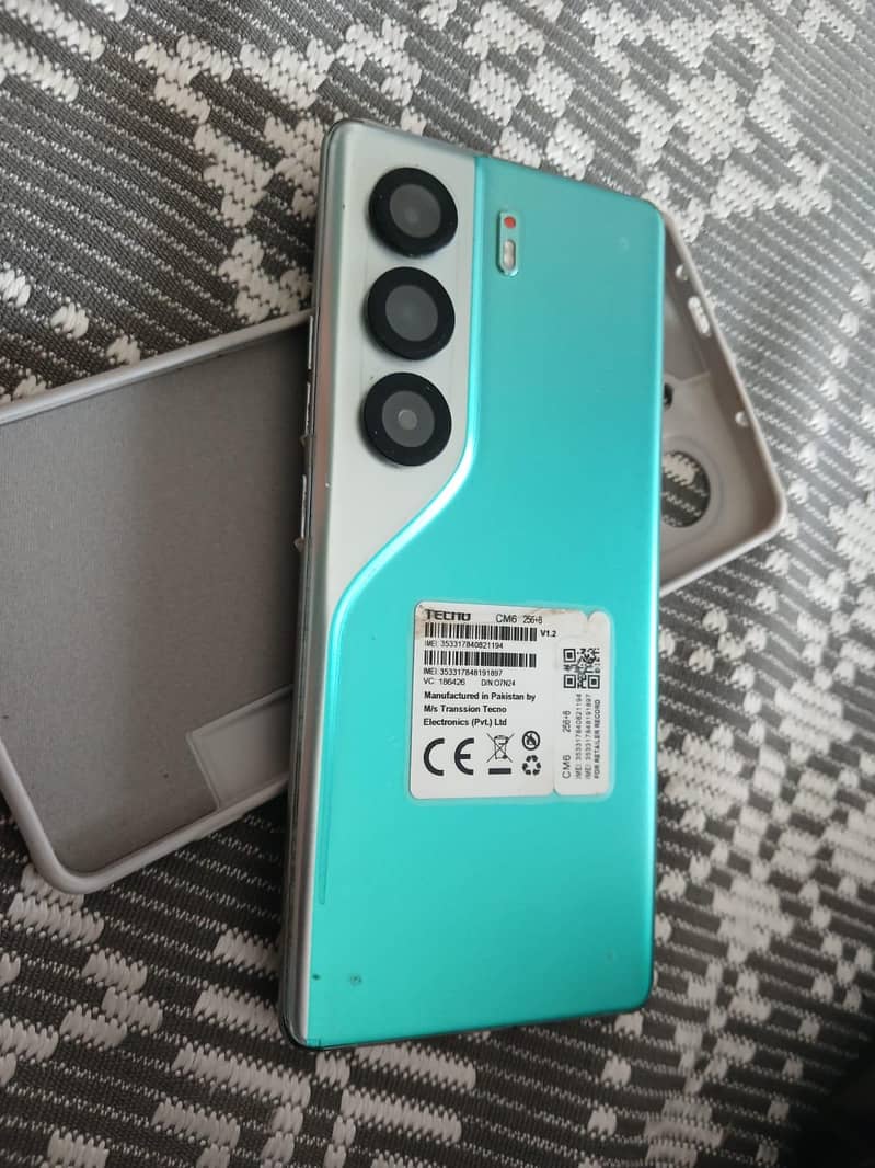 Tecno CAMON 40 Pro 3