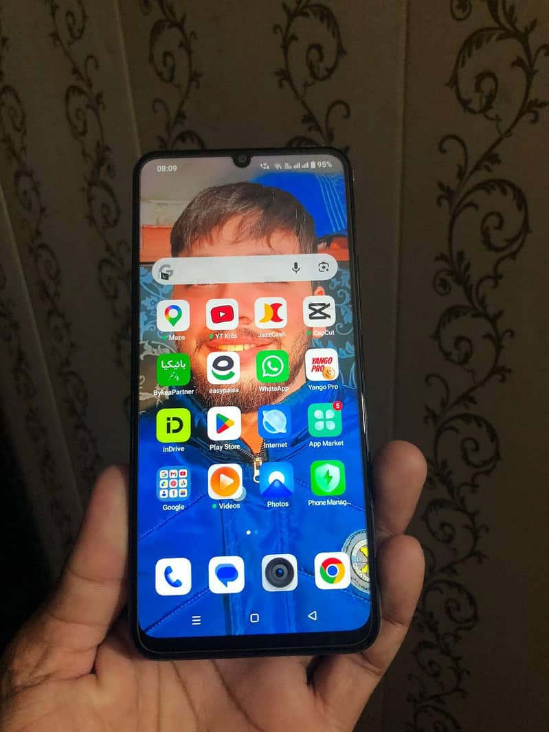 Realme NOTE 70 0