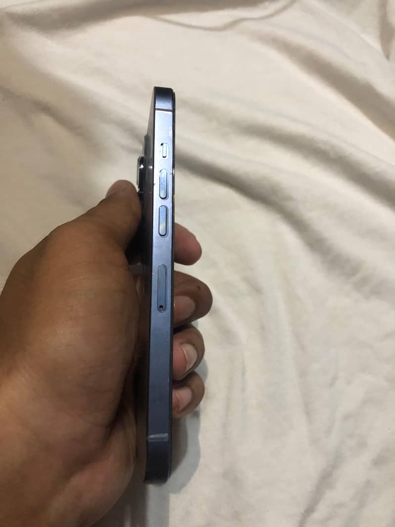 Apple iPhone 13 Pro 1