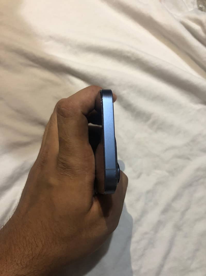 Apple iPhone 13 Pro 4