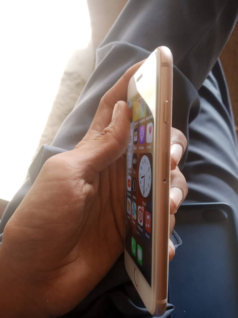 Apple iPhone 8 2