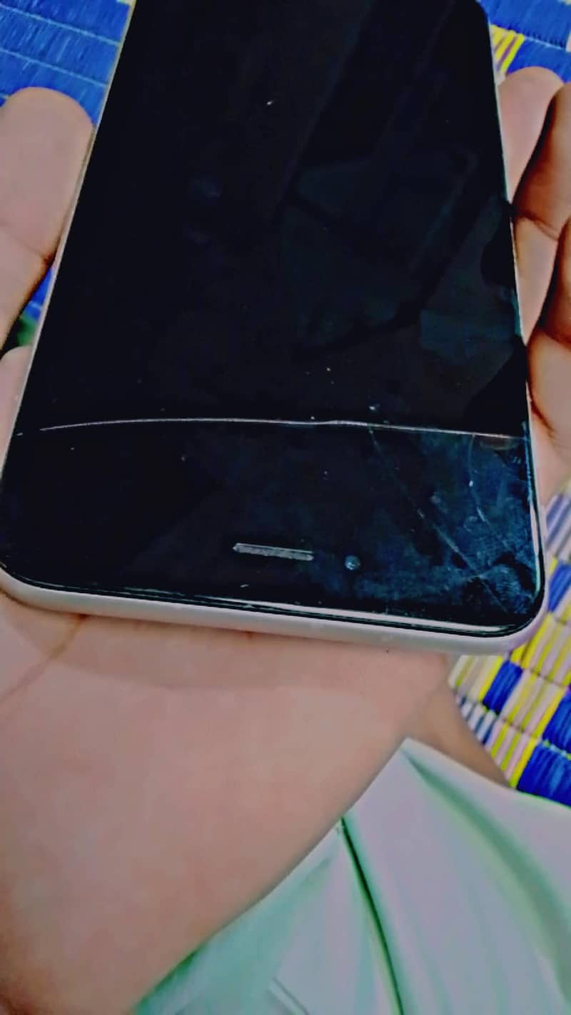 Apple iPhone 6s plus 4