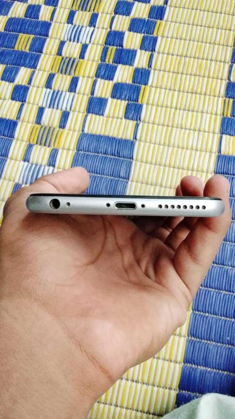 Apple iPhone 6s plus 9