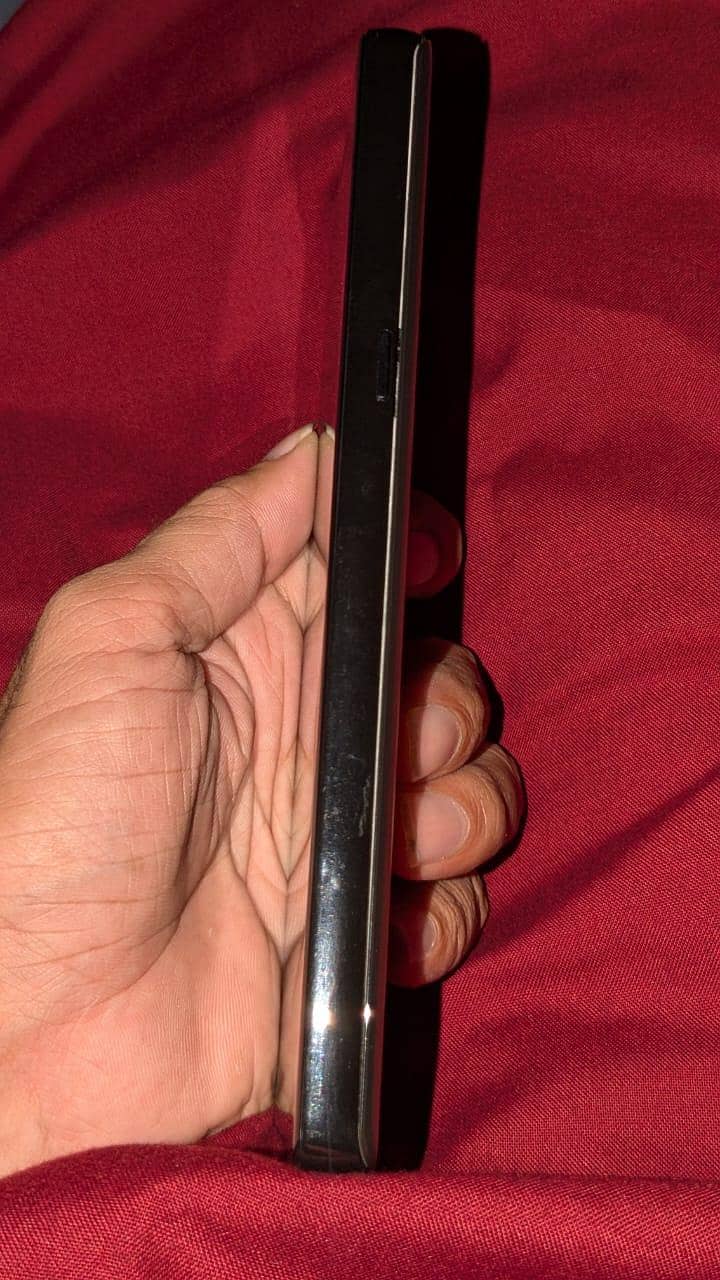 Samsung Mobile Note 8 3