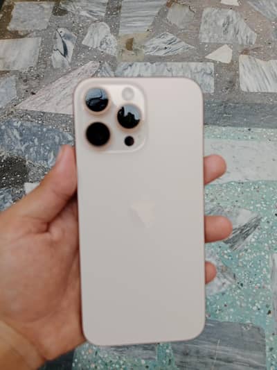 Apple iPhone 16 Pro Max