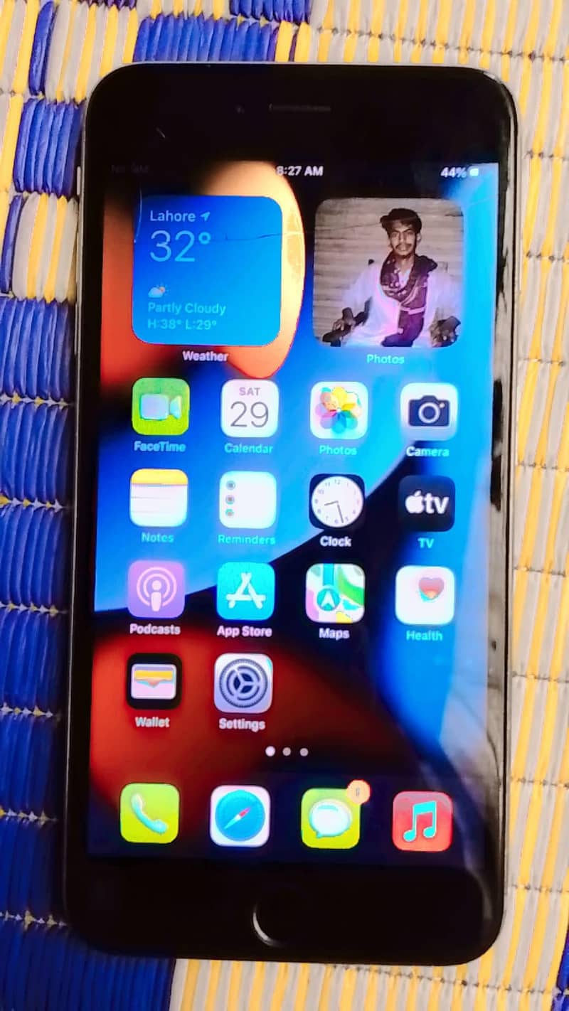 Apple iPhone 6s plus 1
