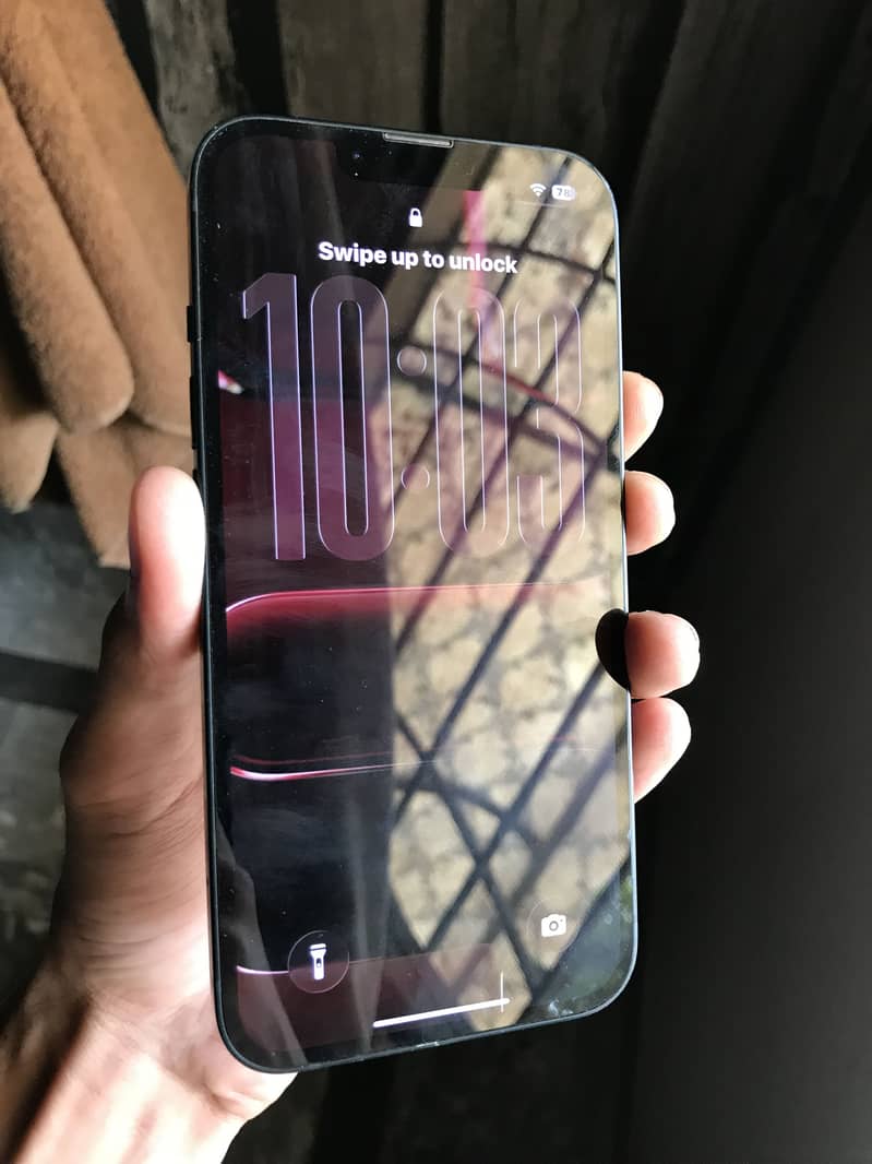 iPhone 13 jv 1