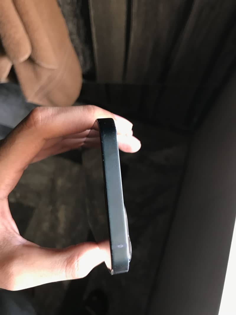 iPhone 13 jv 3