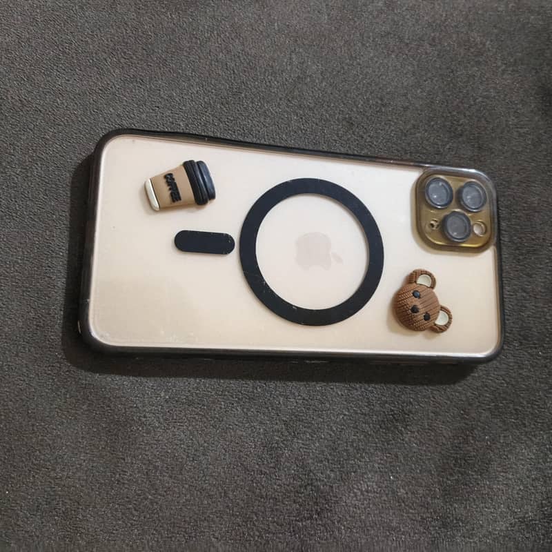 iphone 11 pro max 3