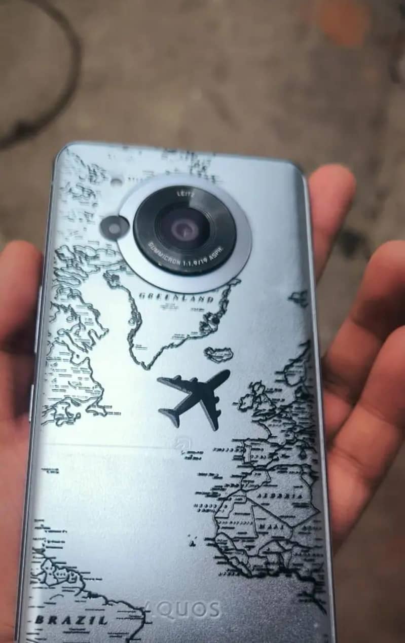 Sharp Aquos Sense7 6