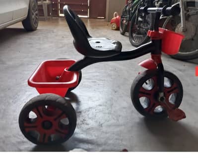 tri cycle , cycle