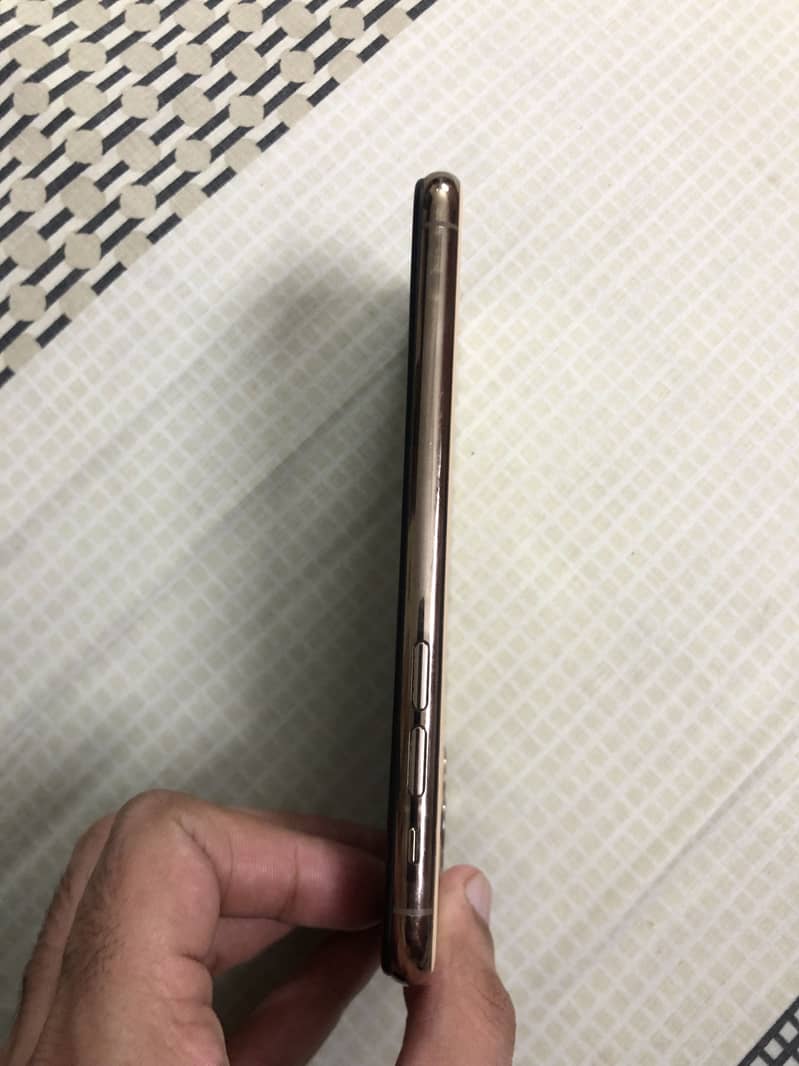 Apple iPhone 11 Pro 3
