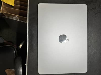 MacBook Air M2 (1 Year Apple warrenty)