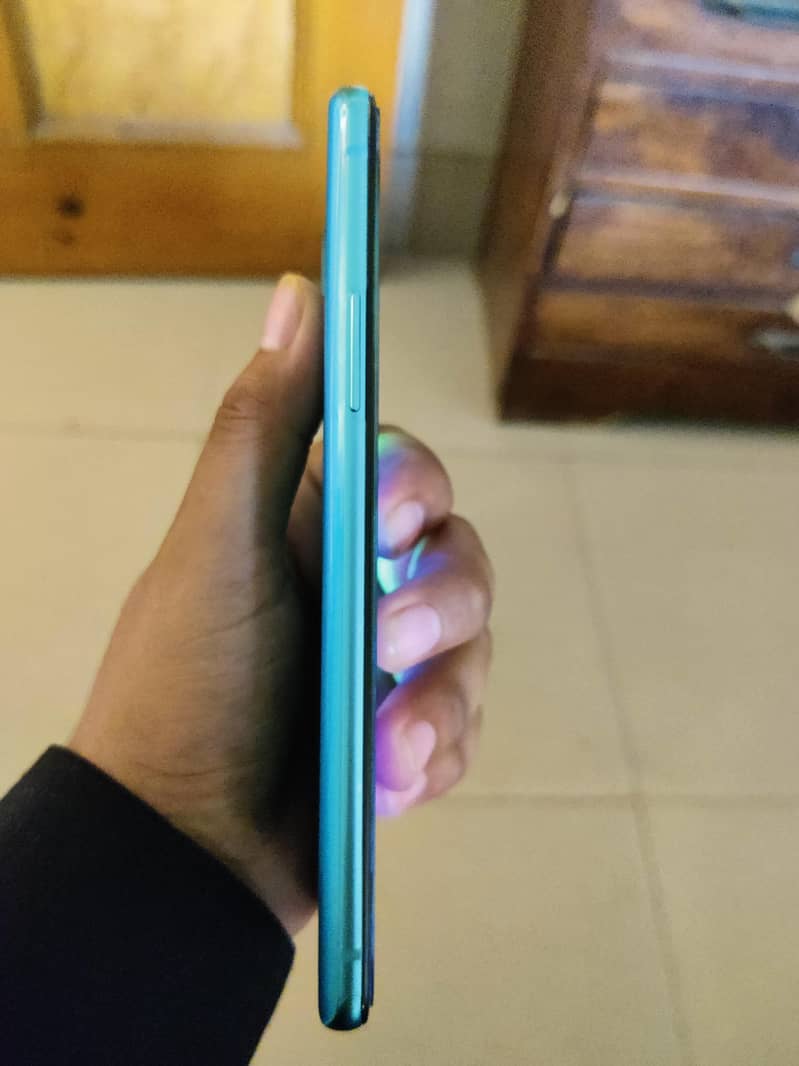 One Plus 8T 4