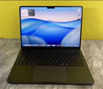 MacBook Air M5 13-inch 16GB 512GB | Box + Charger | Scratchless