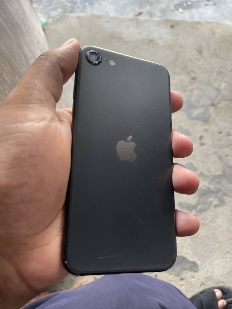 Apple iPhone SE 3