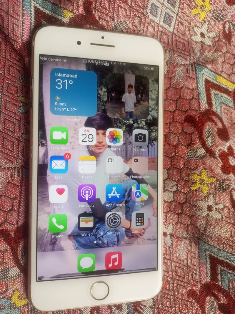 Apple iPhone 7 Plus 0