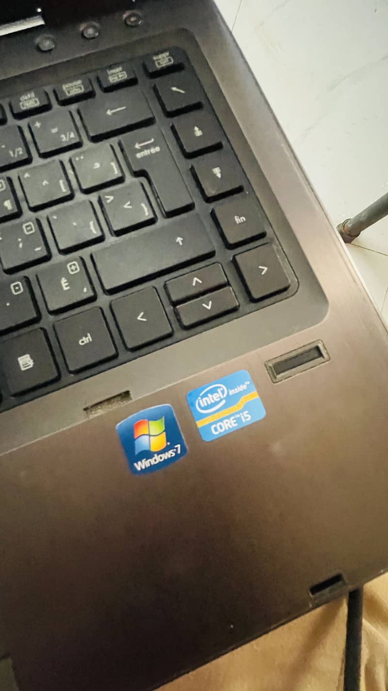 Laptop 0