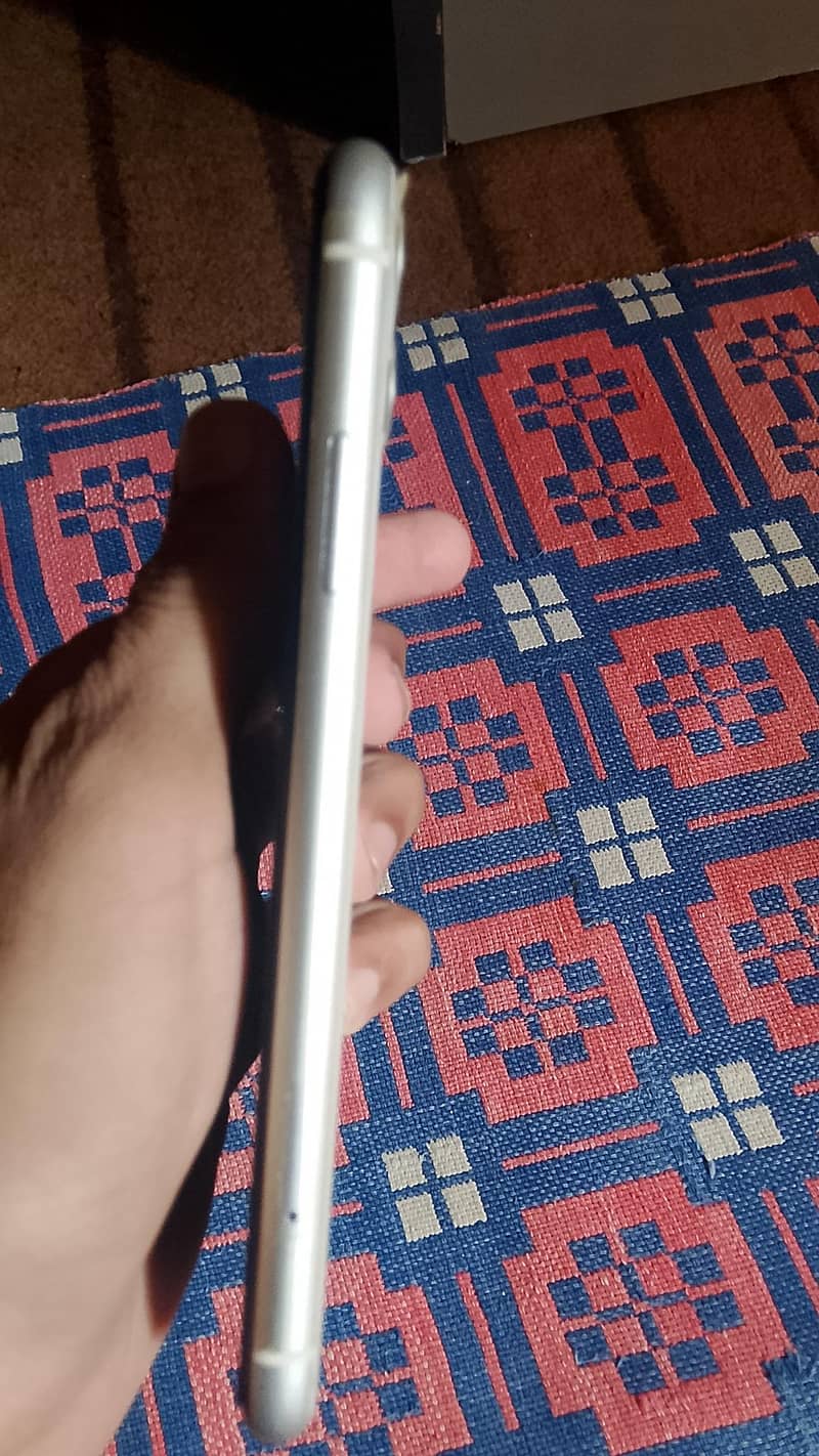 Apple iPhone 11 5