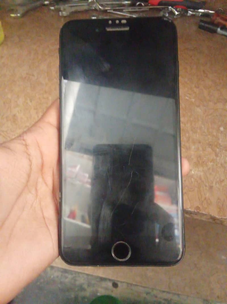 Apple iPhone 7 Plus 0