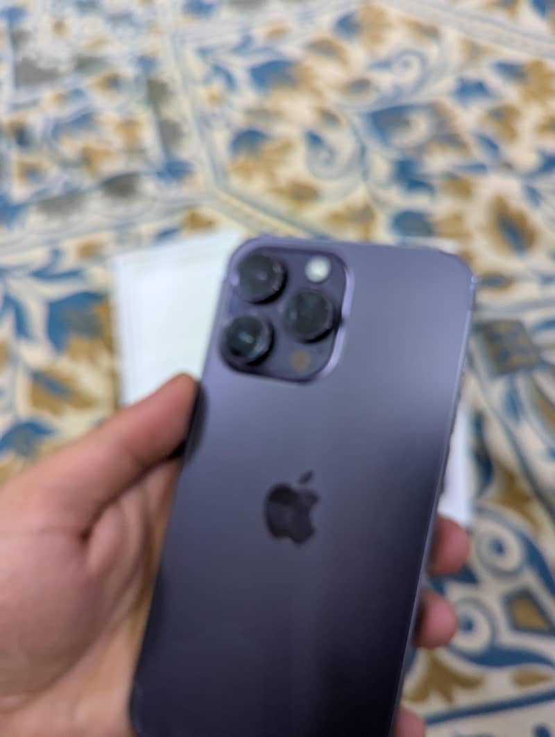 Apple iPhone 14 Pro Max 1