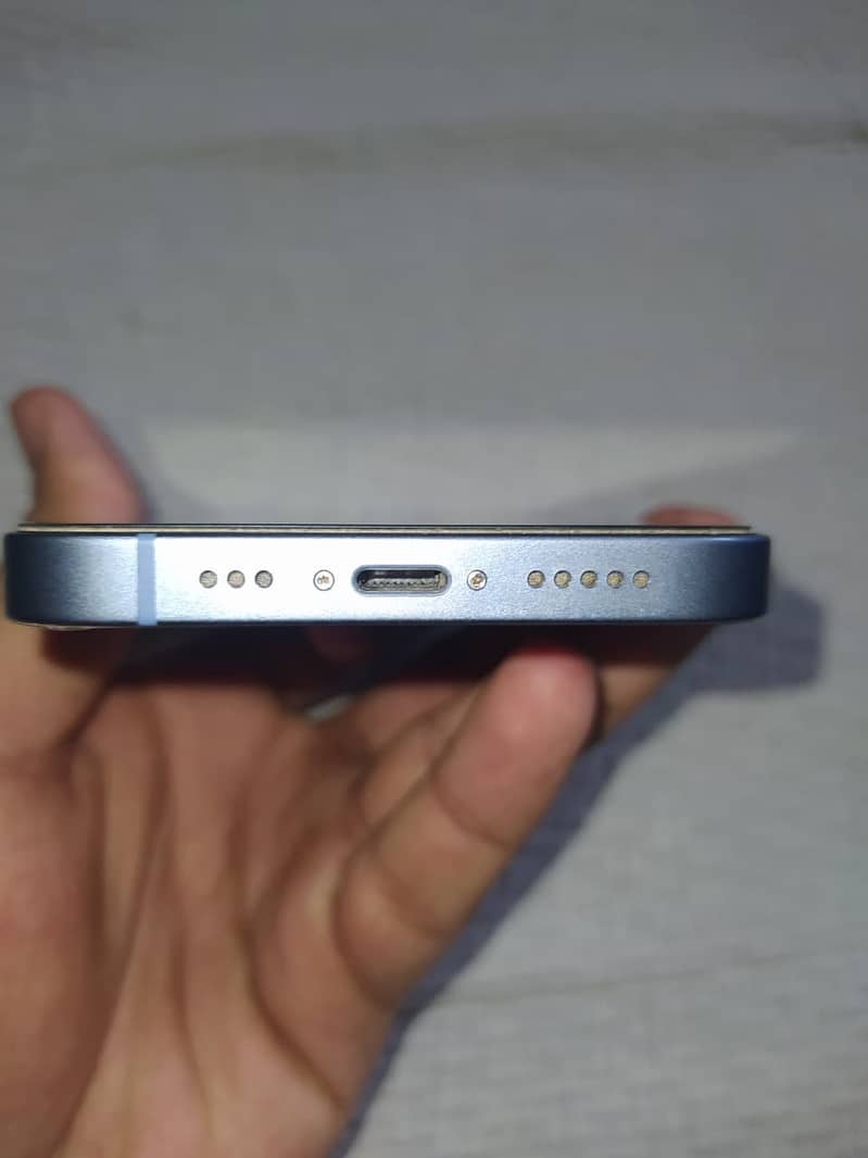 Apple iPhone 14 4