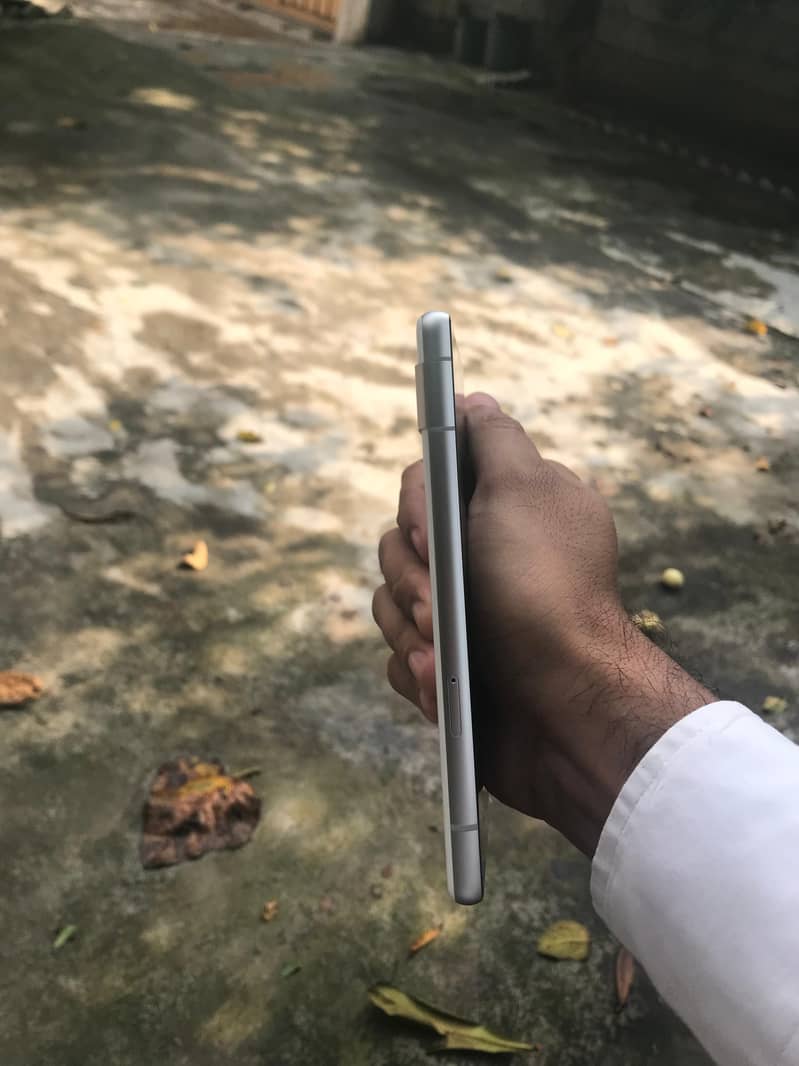 Google Pixel 7a 5